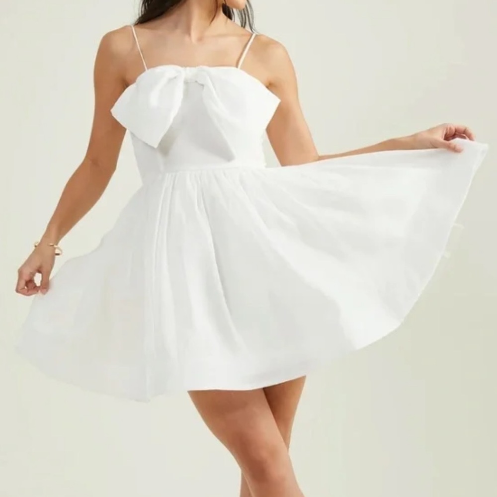 WHITE BOW ALTAR’D STATE DRESS